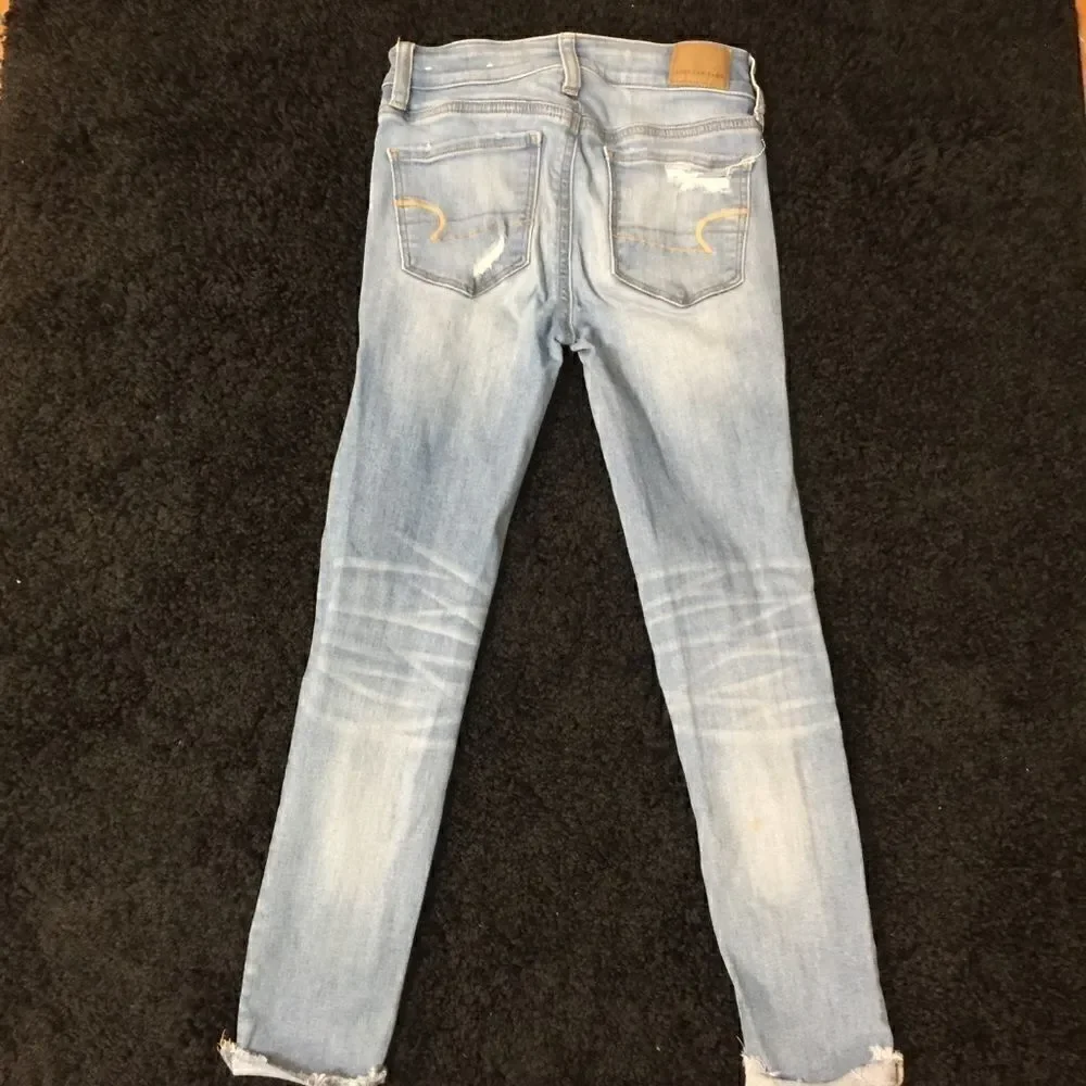 American Eagle 🦅 distressed above ankle skinny‎